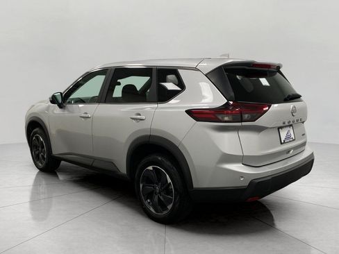 Certified 2025 Nissan Rogue SV AWD/4WD image 7