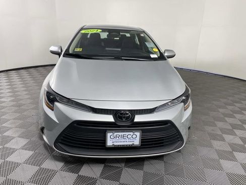 Used 2024 Toyota Corolla LE FWD image 3