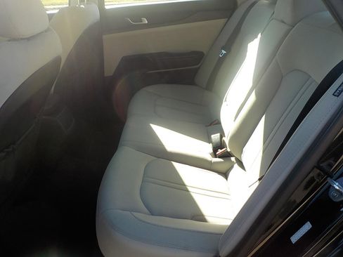 Used 2022 Kia K5 LXS image 12