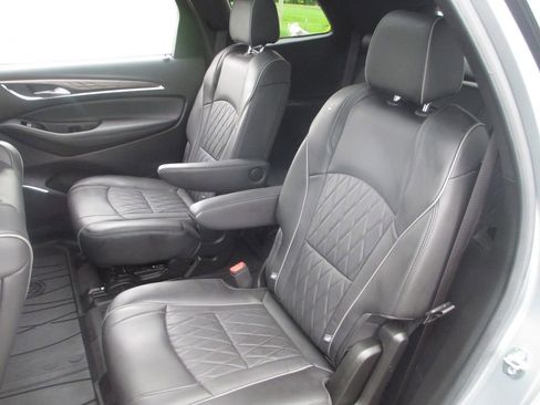 Used 2023 Buick Enclave Avenir w/ Avenir Technology Package AWD/4WD image 21