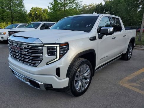 Used 2024 GMC Sierra 1500 Denali w/ Denali Reserve Package AWD/4WD image 2