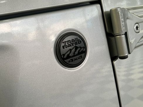 Used 2023 Jeep Wrangler Unlimited Sport AWD/4WD image 7