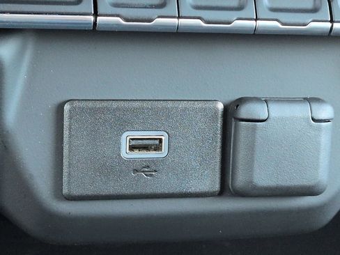 Used 2020 Chevrolet Silverado 1500 Custom w/ Custom Value Package image 20