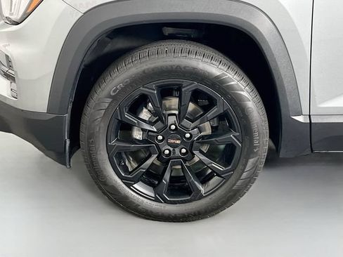 Used 2026 GMC Terrain Elevation w/ Elevation Premium Package FWD image 11