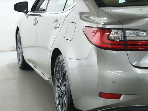 Used 2018 Lexus ES 350 w/ Premier Package FWD image 43