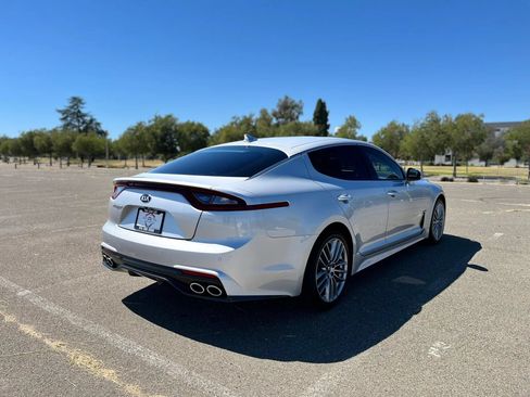 Used 2018 Kia Stinger RWD image 6