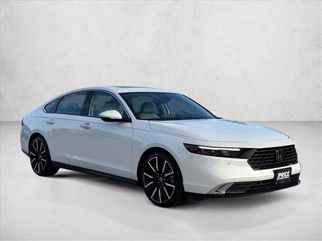Used 2023 Honda Accord Touring image 3