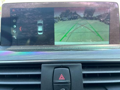 Used 2018 BMW 330i Sedan w/ Premium Package image 15