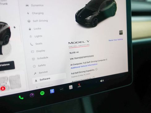 Used 2023 Tesla Model Y Performance AWD/4WD image 20