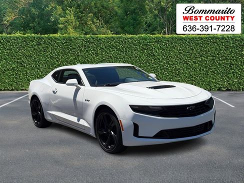 Used 2022 Chevrolet Camaro LT RWD image 1