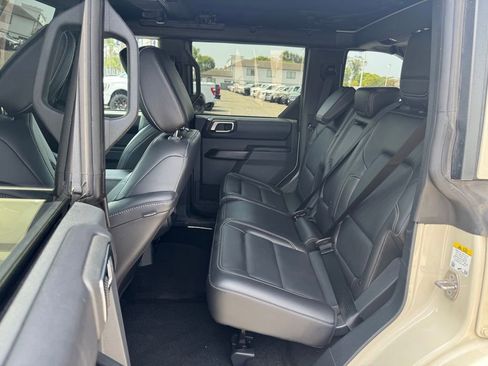 Used 2025 Ford Bronco Outer Banks AWD/4WD image 7