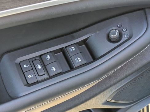 New 2025 Jeep Grand Cherokee Limited image 11