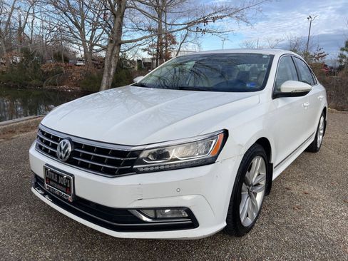 Used 2017 Volkswagen Passat 1.8T SE image 8