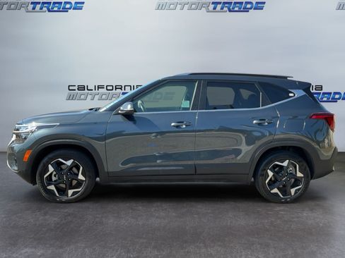 Used 2026 Kia Seltos EX FWD image 8