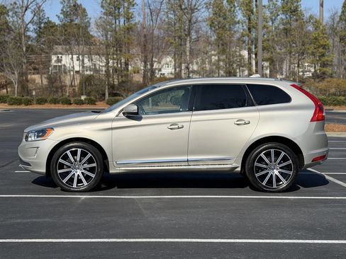 Used 2017 Volvo XC60 T6 Inscription w/ Preferred Option Package image 3