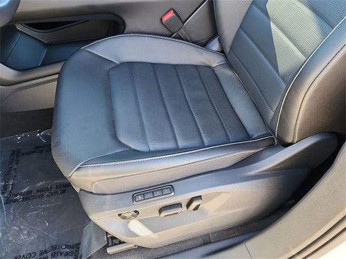 Certified 2025 Volkswagen Atlas Cross Sport SEL R-Line image 16