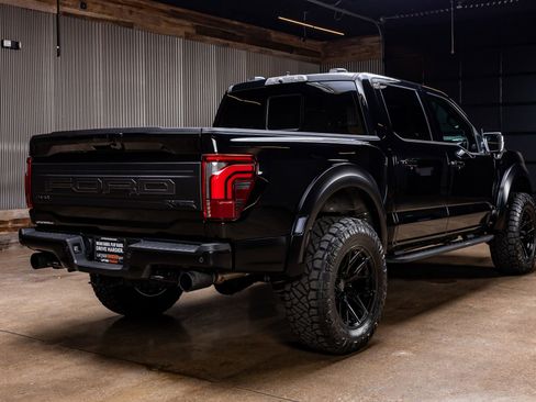 Used 2025 Ford F150 Raptor image 10