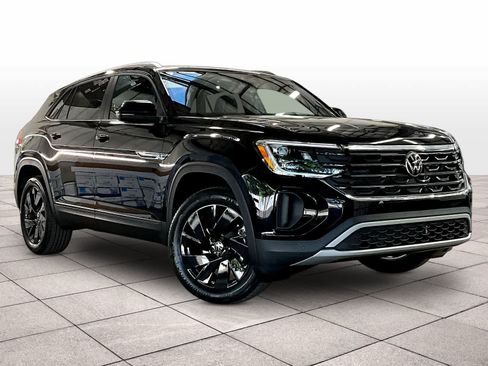 New 2026 Volkswagen Atlas Cross Sport SE AWD/4WD image 2