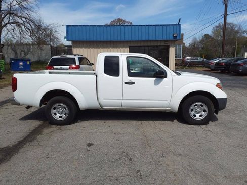 Used 2013 Nissan Frontier S RWD image 2