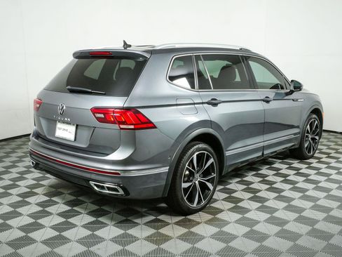 Used 2022 Volkswagen Tiguan SEL R-Line AWD/4WD image 3