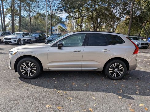 Certified 2025 Volvo XC60 B5 Core image 7