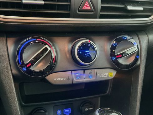 Used 2019 Hyundai Kona SEL w/ SEL Tech Package 02 FWD image 23
