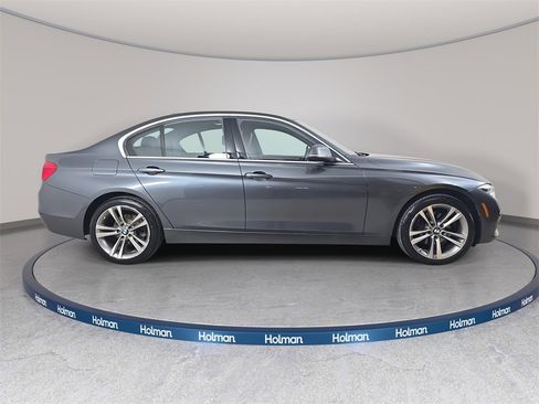 Used 2017 BMW 330i xDrive Sedan image 5