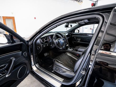 Used 2015 Bentley Flying Spur V8 image 32