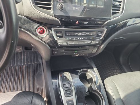 Used 2020 Honda Pilot Touring image 26