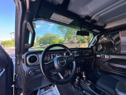 Used 2022 Jeep Wrangler Unlimited Sport AWD/4WD image 12
