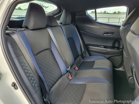 Used 2021 Toyota C-HR XLE image 28