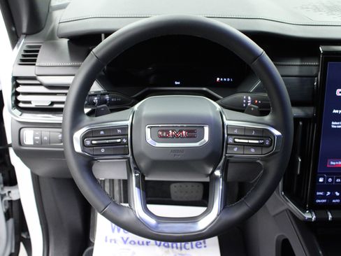 New 2026 GMC Acadia Elevation FWD image 18