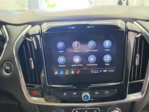 Used 2023 Chevrolet Traverse LT FWD image 17