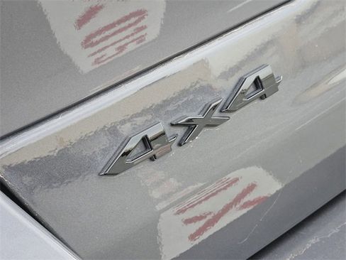 Used 2024 Jeep Grand Cherokee Altitude image 12