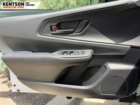 Used 2026 Toyota Prius LE FWD image 18