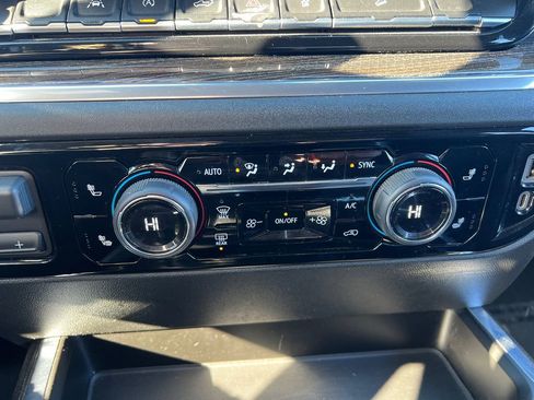 Used 2023 Chevrolet Silverado 1500 RST image 22