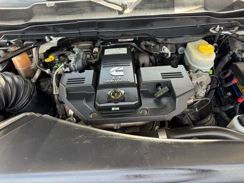 Used 2020 RAM 3500 Big Horn image 17