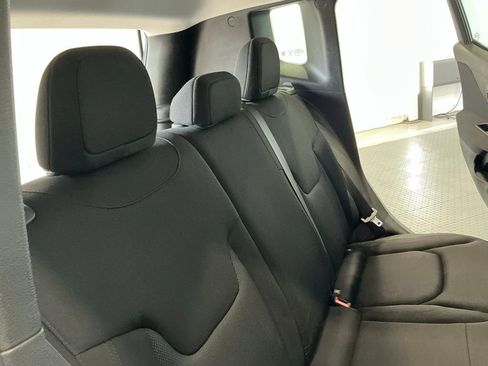 Used 2020 Jeep Renegade Sport w/ UConnect 7.0 Group image 12