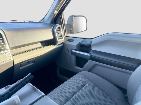 Used 2018 Ford F150 XLT image 22