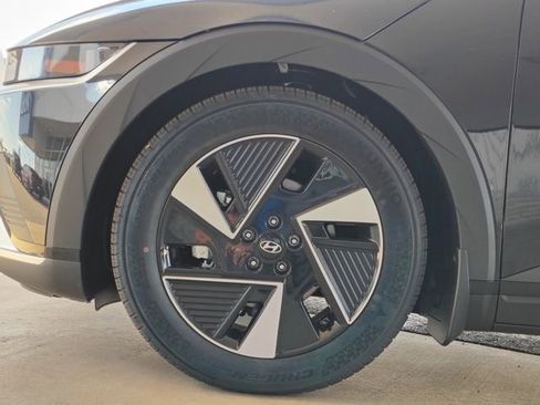 New 2025 Hyundai Ioniq 5 SEL RWD image 34