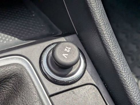 Used 2024 Volkswagen Jetta SE FWD image 23