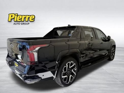 Used 2025 Chevrolet Silverado EV RST AWD/4WD image 7
