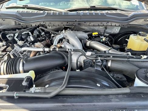 Certified 2021 Ford F250 Platinum image 22