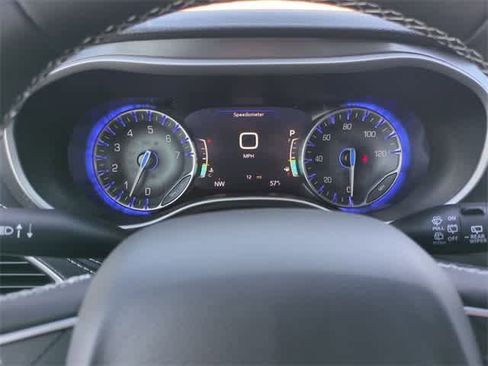 New 2026 Chrysler Pacifica Select image 43