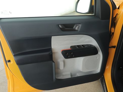 Certified 2023 Ford Maverick XLT w/ XLT Luxury Package image 7