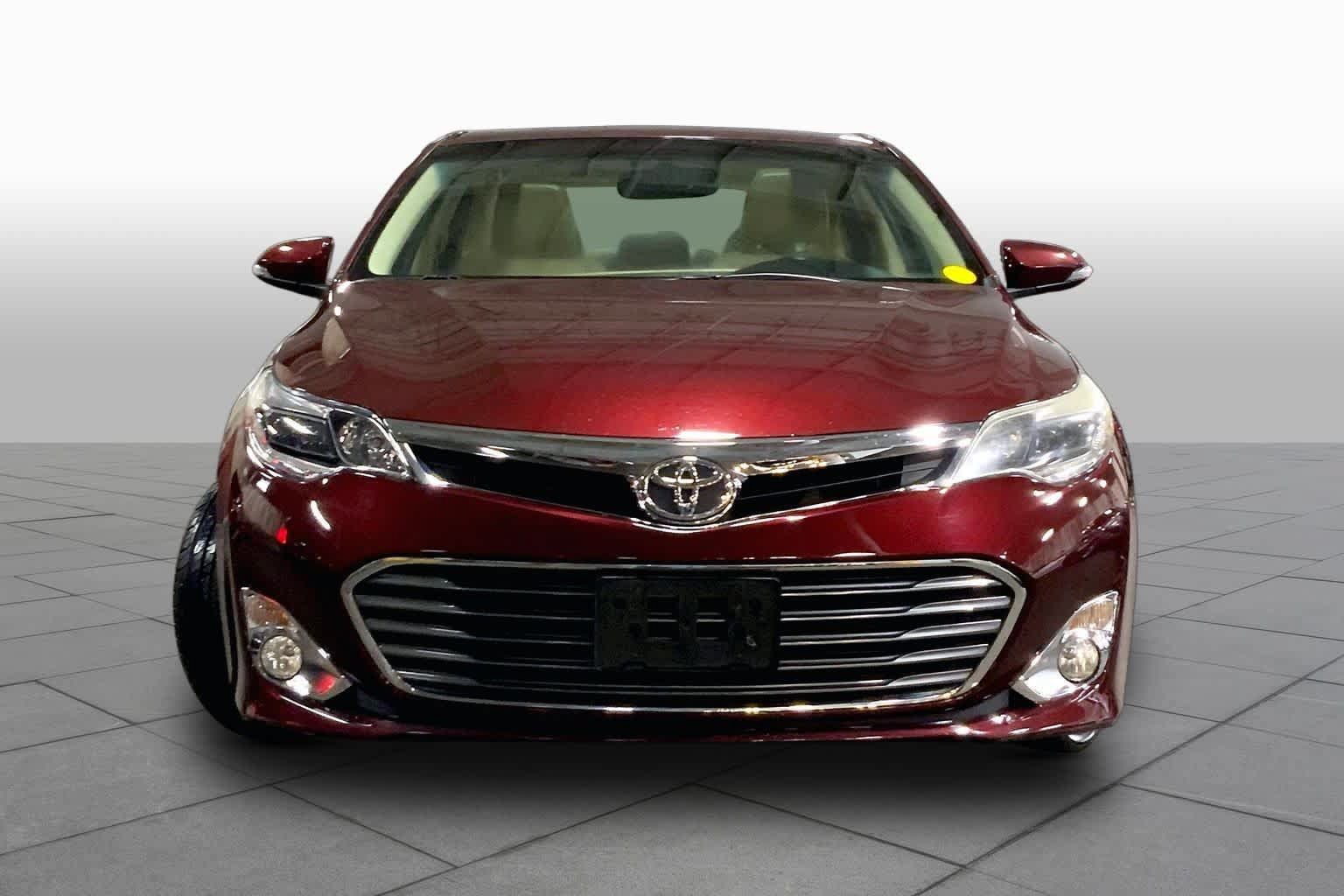 Used 2015 Toyota Avalon Limited FWD image 4