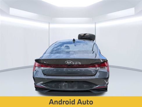 Used 2022 Hyundai Elantra SEL FWD image 4