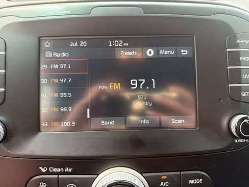 Used 2019 Kia Soul + FWD image 22