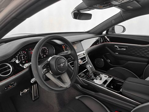 Used 2025 Bentley Flying Spur Plug-In Hybrid AWD/4WD image 19
