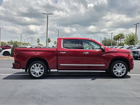 Used 2025 Chevrolet Silverado 1500 High Country AWD/4WD image 7